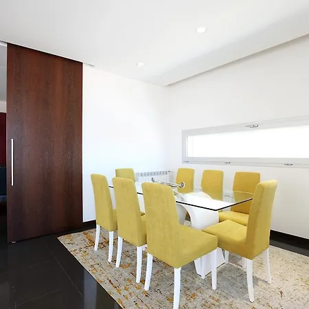 Flipwave House