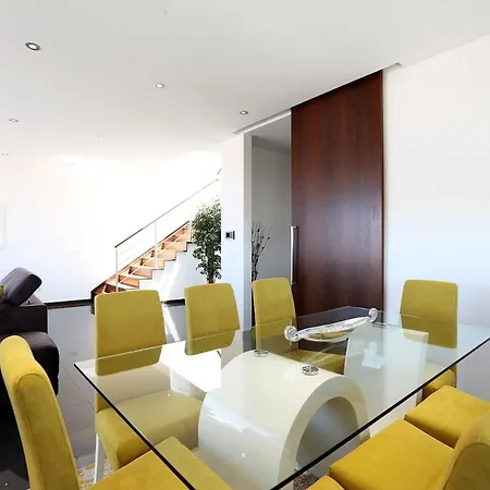 Flipwave House